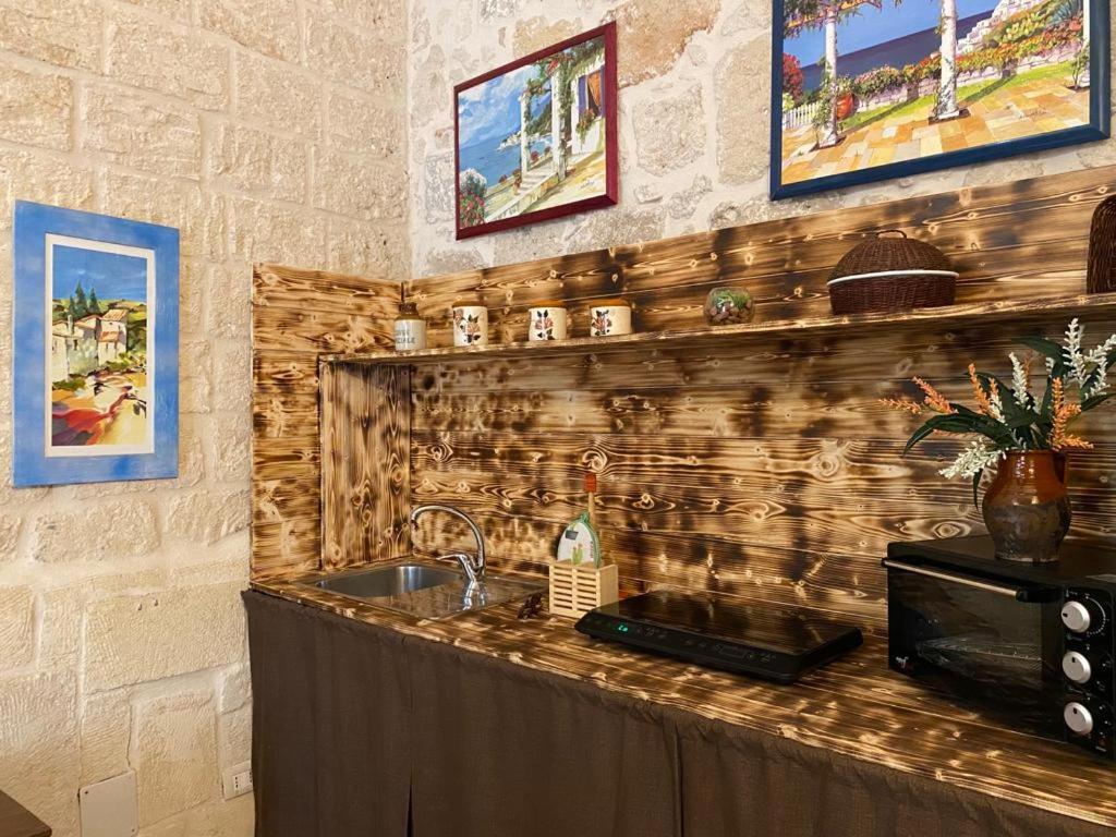 Locazione Turistica Morehouse モノーポリ エクステリア 写真